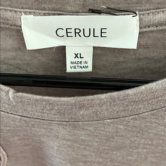 Cerule Short Sleeve Top with Lace Details - Picture 3 of 9